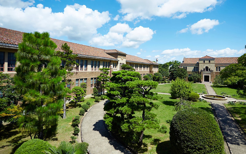 神戸女学院大学